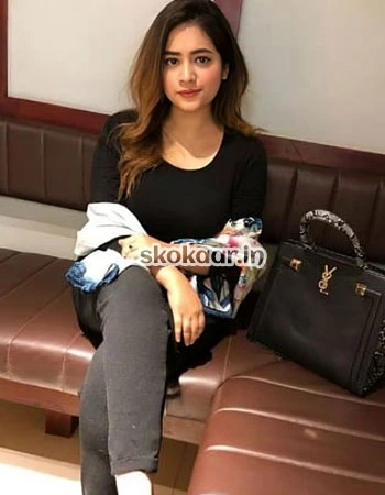 Niharika Niharika - Call Girls in Zirakpur